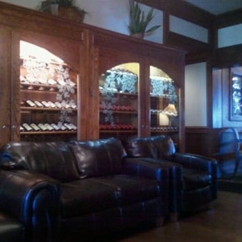 Reef on the Water - Waiting area - Seafood Near Me - Long Beach, California Reef on the Water - Waiting area - Seafood Near Me - Long Beach, California