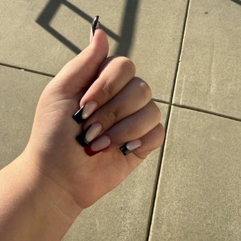 Novel Nails & Day Spa - Fixed by Hellen - Nail Salons Near Me - Citrus Heights, California