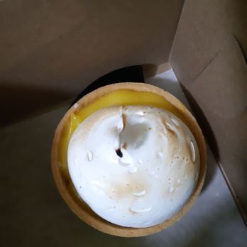 L’Avenue Boulangerie - Un petit lemon meringue. - Cafes Near Me - Toronto, Ontario L’Avenue Boulangerie - Un petit lemon meringue. - Cafes Near Me - Toronto, Ontario