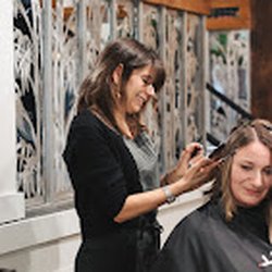 Omorfia Salon and Spa