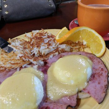 Blackbird Café - Eggs Benedict are so fresh and delicious. One of the best brunch places in town! - Cafes Near Me - Long Beach, California