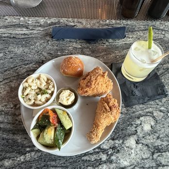 The Monroe - Monroe friend chicken and tequila margarita - New American Near Me - Orlando, Florida The Monroe - Monroe friend chicken and tequila margarita - New American Near Me - Orlando, Florida