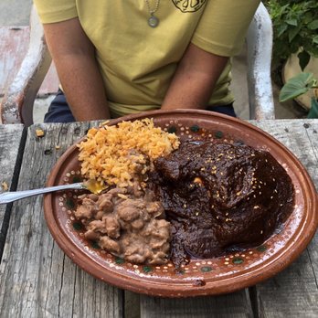 El Portal - Chicken mole with rice and beans - delicious flavors! - Mexican Near Me - Rosarito, BCN El Portal - Chicken mole with rice and beans - delicious flavors! - Mexican Near Me - Rosarito, BCN
