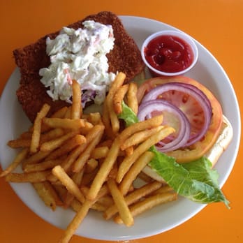 Dinghy Dock - Grouper sandwich. - Caribbean Near Me - Culebra, Puerto Rico
