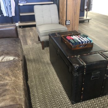 UNTUCKit - Men's Clothing Near Me - Milwaukee, Wisconsin