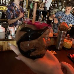 Aku Aku Tiki Bar - Black beard drink