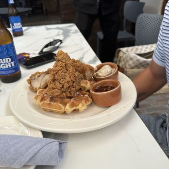 Dorothy's Downtown - Chicken and Waffles - Cocktail Bars Near Me - Jacksonville, Florida Dorothy's Downtown - Chicken and Waffles - Cocktail Bars Near Me - Jacksonville, Florida