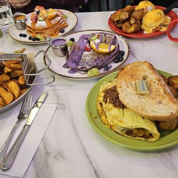 The Hangout - The Hangout Omelet, Sausage Benedict, Ultimate bacon burger, Ube pancakes, Thai tea pancakes, and the rise and shine (drink) - Breakfast & Brunch Near Me - Walnut Creek, California The Hangout - The Hangout Omelet, Sausage Benedict, Ultimate bacon burger, Ube pancakes, Thai tea pancakes, and the rise and shine (drink) - Breakfast & Brunch Near Me - Walnut Creek, California