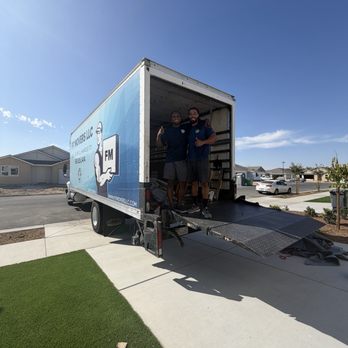 Fit Movers - Our friendly movers. - Movers Near Me - Bakersfield, California Fit Movers - Our friendly movers. - Movers Near Me - Bakersfield, California