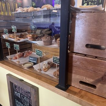 Squarz Bakery & Cafe - Desserts - Bakeries Near Me - Scottsdale, Arizona