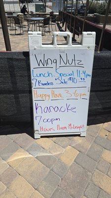 Wing Nutz by null