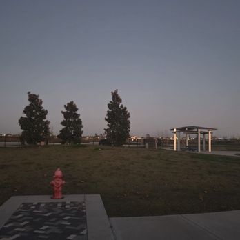 Hackberry Park - Lakes Near Me Hackberry Park - Lakes Near Me