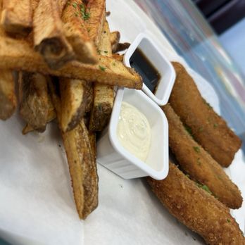 San Francisco Bay Restaurant - Fish N' Chips - Seafood Near Me - Paradise, Nevada