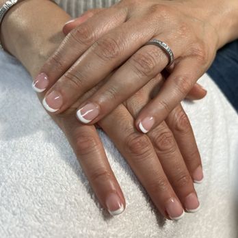 Tip & Toe Salon - Manicure by Donna at Tip & Toe Salon - Nail Salons Near Me - Burlingame, California