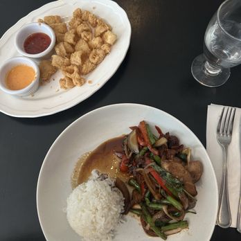 GAO Thai Kitchen - Gra Pow (L) - Duck Fried Calamari - Thai Near Me - Ramsey, New Jersey