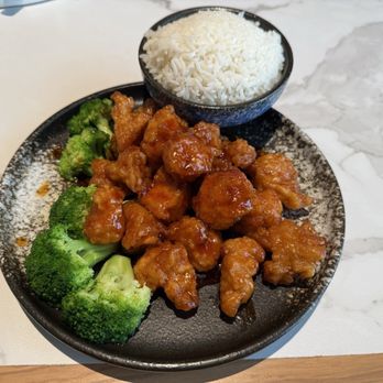 Yardkoo Seafood & Grill - General Tso's Chicken - Seafood Near Me - Garrison, Maryland
