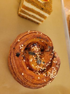 Hani’s bakery + café by null