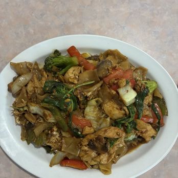 Koong Thai - 44. Pad Kee Mao (Drunken Noodle) - Thai Near Me - Statesville, North Carolina