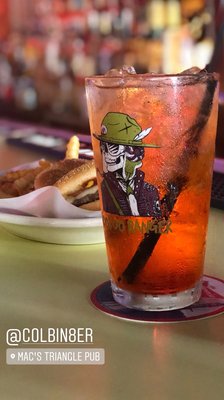Max's Triangle Pub by null