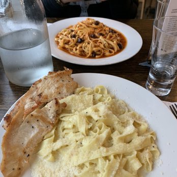 Frali Gourmet - Fettuccine Alfredo with chicken - Grocery Near Me - Savannah, Georgia Frali Gourmet - Fettuccine Alfredo with chicken - Grocery Near Me - Savannah, Georgia