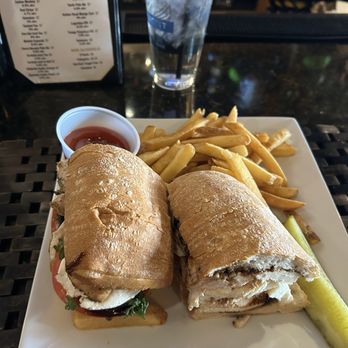 1518 Bar & Grill - Caprese Sandwich just add grilled chicken to it - Bars Near Me - Philadelphia, Pennsylvania 1518 Bar & Grill - Caprese Sandwich just add grilled chicken to it - Bars Near Me - Philadelphia, Pennsylvania
