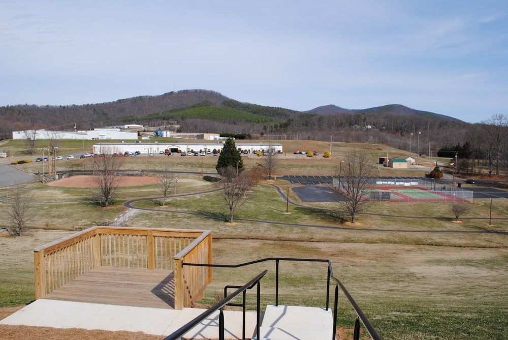 Dehart Park Logo