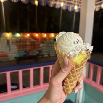 Blue Mountain Beach Creamery - Ice Cream & Frozen Yogurt Near Me - Santa Rosa Beach, Florida Blue Mountain Beach Creamery - Ice Cream & Frozen Yogurt Near Me - Santa Rosa Beach, Florida
