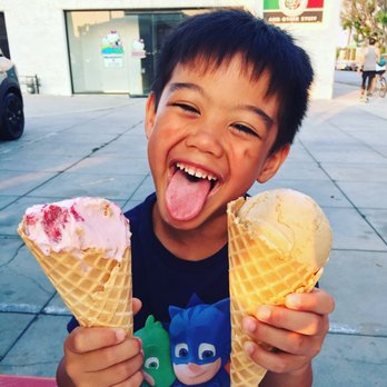 Afters Ice Cream - Strawberry on one hand, Vietnamese Coffee on the other - Desserts Near Me - Pasadena, California Afters Ice Cream - Strawberry on one hand, Vietnamese Coffee on the other - Desserts Near Me - Pasadena, California