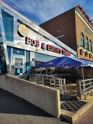 Bob & Edith's Diner by null