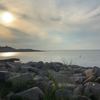 The Lobster Pool - aesthetic sunset - Seafood Near Me - Rockport, Massachusetts The Lobster Pool - aesthetic sunset - Seafood Near Me - Rockport, Massachusetts