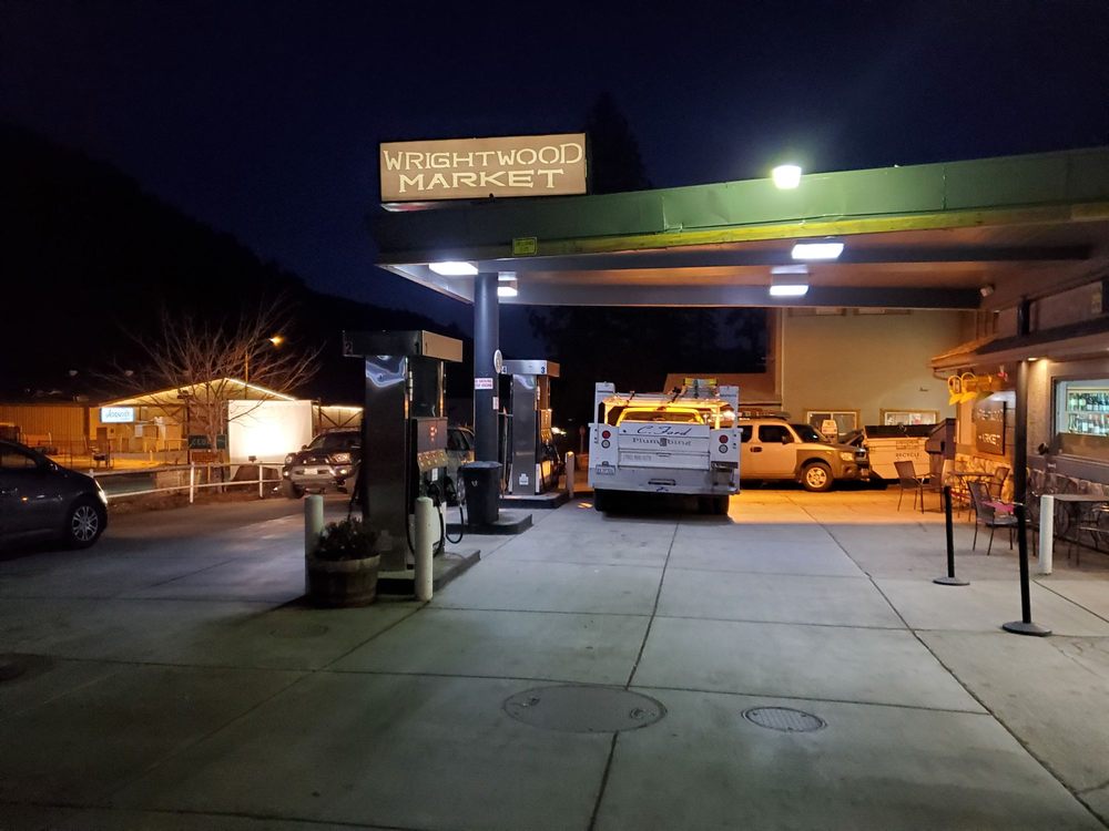 WRIGHTWOOD MARKET Updated July 2024 25 Photos & 18 Reviews 1315