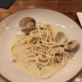 Terrapin Restaurant - LINGUINE & CLAMS eastern shore little neck clams, white wine, garlic, crushed red pepper, parmigiano - New American Near Me - Virginia Beach, Virginia