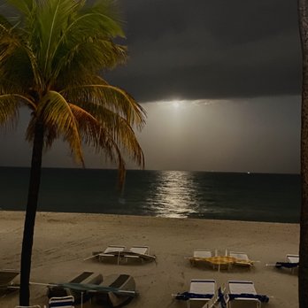 Lauderdale Beach - At night. - Beaches Near Me - Fort Lauderdale, Florida Lauderdale Beach - At night. - Beaches Near Me - Fort Lauderdale, Florida