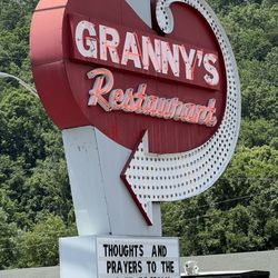 Granny's Kitchen - The road sign