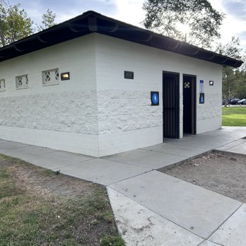 Rohr Park - Bathroom - Parks Near Me - Bonita, California