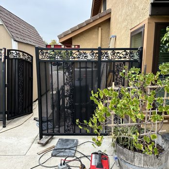 Elmer Iron Works - Instalando - Fences & Gates Near Me Elmer Iron Works - Instalando - Fences & Gates Near Me