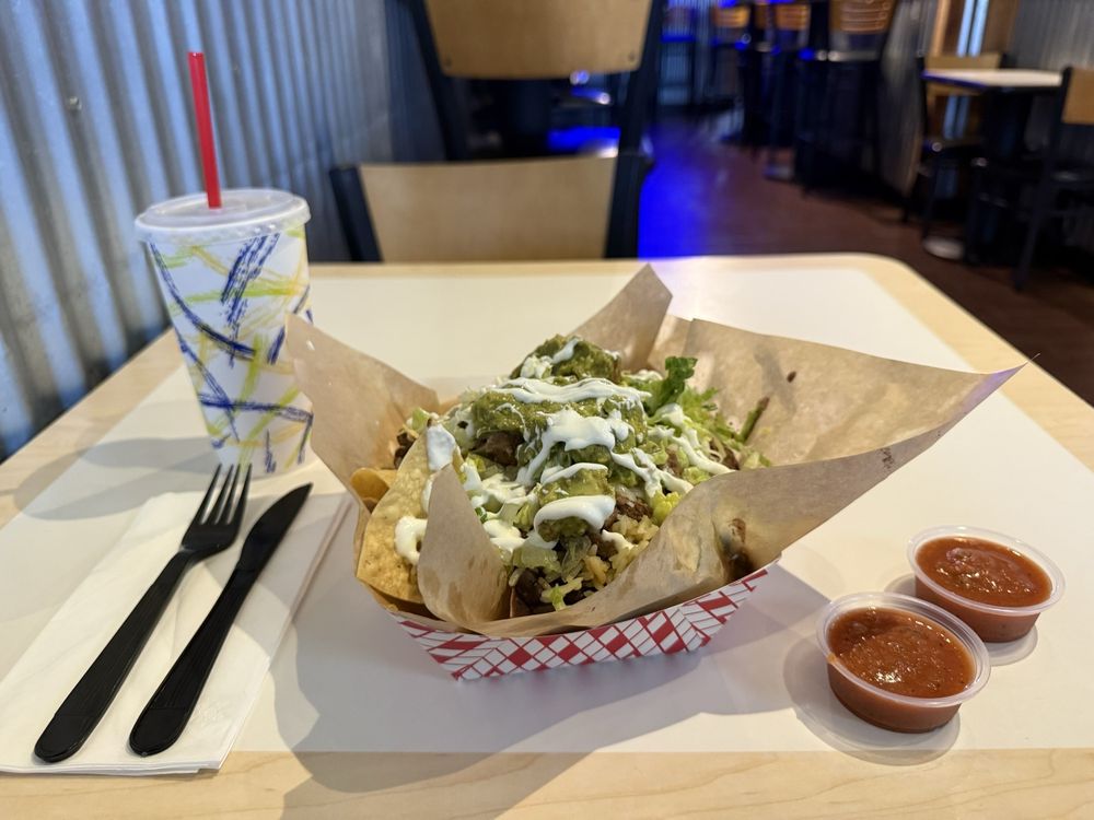 Maskadores Taco Shop