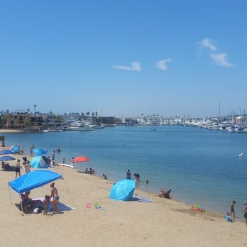 Lighthouse - Beach next to restaurant - Breakfast & Brunch Near Me - Newport Beach, California