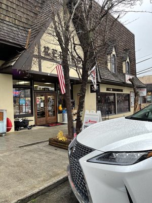 Reeves Ace Hardware by null