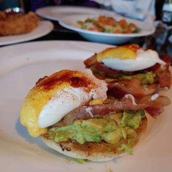 Toast! All Day - Cali benedict - Breakfast & Brunch Near Me - Mt Pleasant, South Carolina