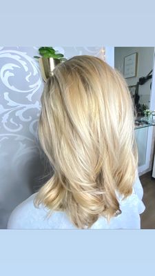 I specialize in Balayage, Highlights, Color, and Dimensional Blonde. - Blondes are my Passion🤩!! The integrity of your hair is my number one focus. Healthy hair leads to beautiful results! Come see me for your consultation to start or enhance your blonde / color journey. I specialize in Balayage, Highlights, Color, and Dimensional Blonde. - Blondes are my Passion🤩!! The integrity of your hair is my number one focus. Healthy hair leads to beautiful results! Come see me for your consultation to start or enhance your blonde / color journey.