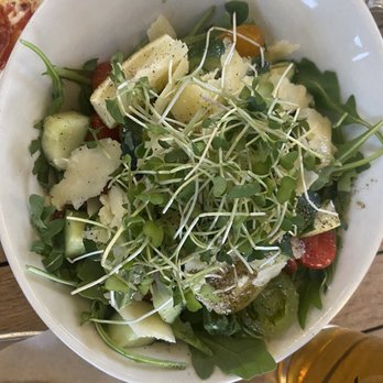 Jasper Pizza Place - Full size salad - Pizza Near Me - Jasper, Alberta Jasper Pizza Place - Full size salad - Pizza Near Me - Jasper, Alberta