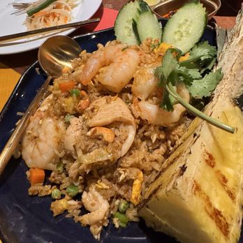 Pii Nong - Grilled Pineapple Fried Rice / - Thai Near Me - Toronto, Ontario