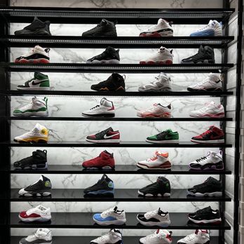 Shoe Palace - Shoe Stores Near Me - Sherman Oaks, California Shoe Palace - Shoe Stores Near Me - Sherman Oaks, California