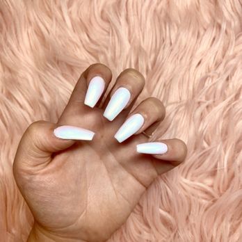 Vivian’s Spa & Nails - Phillip is amazing! Always an amazing experience every time I come! He is also can pretty much do any design perfect! - Nail Salons Near Me - Temecula, California