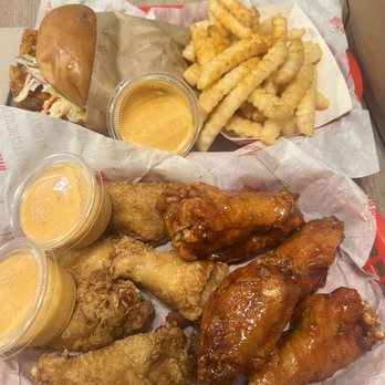 Holdaak Fried Chicken - 10 PCS ORIGINAL WINGS, 10 PCS. FLAVORED WINGS - Chicken Shop Near Me - Fullerton, California Holdaak Fried Chicken - 10 PCS ORIGINAL WINGS, 10 PCS. FLAVORED WINGS - Chicken Shop Near Me - Fullerton, California