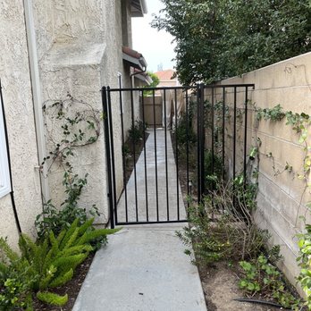 Victor's Wrought Iron - Dog run gate - Fences & Gates Near Me - Simi Valley, California