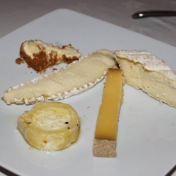 Auberge des Charmettes - cheese assortment - French Near Me - Torcy, 77