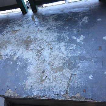 Overlook At Causey Lane - Cracked cement on stairs - Apartments Near Me - Portland, Oregon