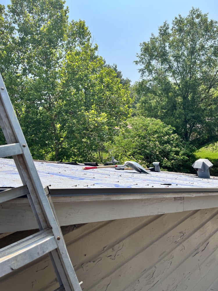 Slide of Hyperion Builders